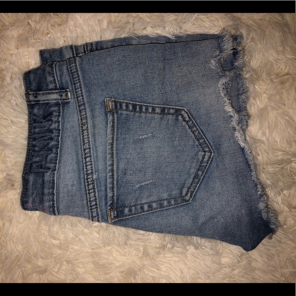 PINK jean short - Picture 3 of 4